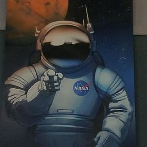 Meet your Posher, Isaac macias